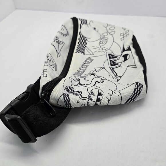 Hollister Hip Pack / Fanny Pack – Black & White Cartoon Style – Adjustable Strap - Picture 3 of 8
